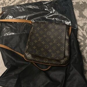 LOUIS VUITON MUSETTE SALSA PM